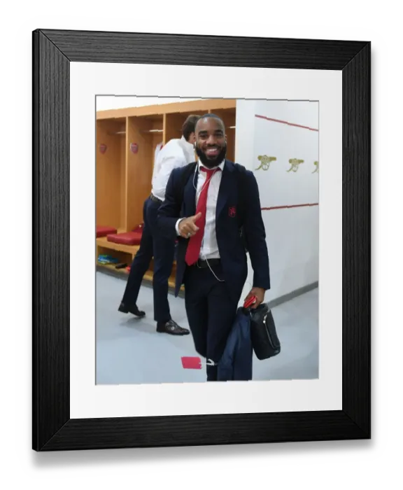 Framed Print : Alex Lacazette in Arsenal Changing Room Before Arsenal vs Liverpool (2017-18)