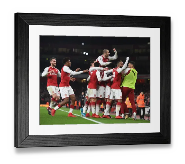 Framed Print : Arsenal v Liverpool - Premier League Framed Print : Arsenal v Liverpool - Premier League
