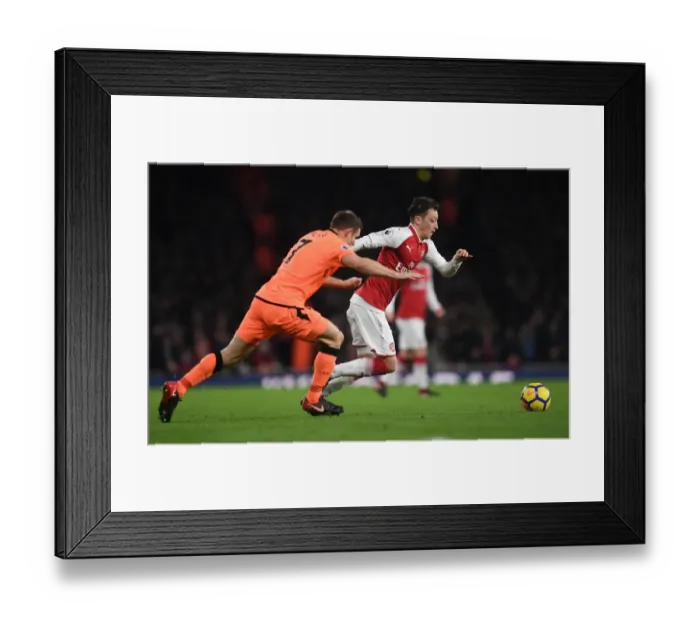 Framed Print : Mesut Ozil vs. James Milner: Battle at the Emirates - Arsenal v Liverpool (2017-18) Framed Print : Mesut Ozil vs. James Milner: Battle at the Emirates - Arsenal v Liverpool (2017-18)