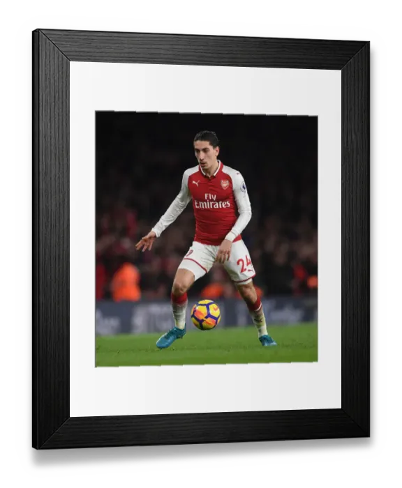 Framed Print : Hector Bellerin in Action: Arsenal vs Liverpool, Premier League 2017-18 Framed Print : Hector Bellerin in Action: Arsenal vs Liverpool, Premier League 2017-18