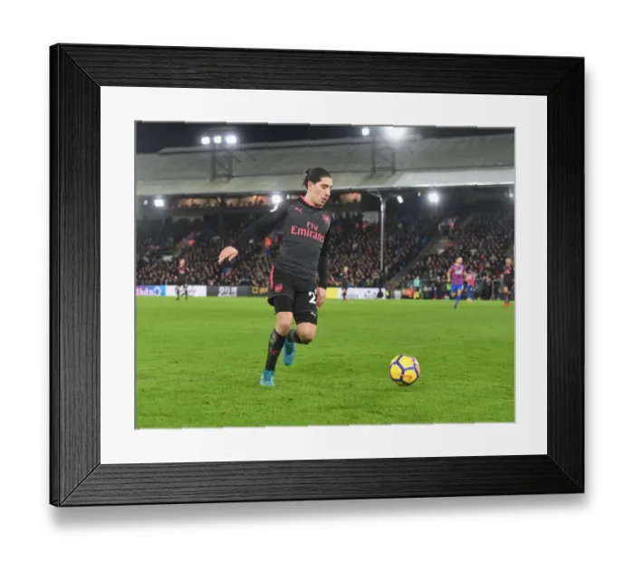 Framed Print : Hector Bellerin in Action Against Crystal Palace, Premier League 2017-18 Framed Print : Hector Bellerin in Action Against Crystal Palace, Premier League 2017-18