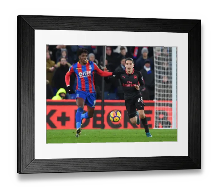 Framed Print : Bellerin vs Zaha: Battle at Selhurst Park - Crystal Palace vs Arsenal, Premier League 2017-18 Framed Print : Bellerin vs Zaha: Battle at Selhurst Park - Crystal Palace vs Arsenal, Premier League 2017-18