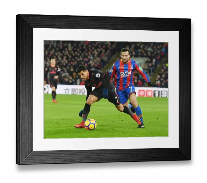 Framed Print : Clash at Selhurst Park: Sanchez vs. Cabaye Framed Print : Clash at Selhurst Park: Sanchez vs. Cabaye