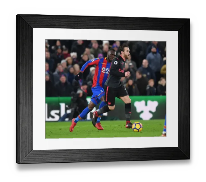 Framed Print : Calum Chambers Outmaneuvers Christian Benteke: Crystal Palace vs Arsenal, Premier League 2017-18 Framed Print : Calum Chambers Outmaneuvers Christian Benteke: Crystal Palace vs Arsenal, Premier League 2017-18