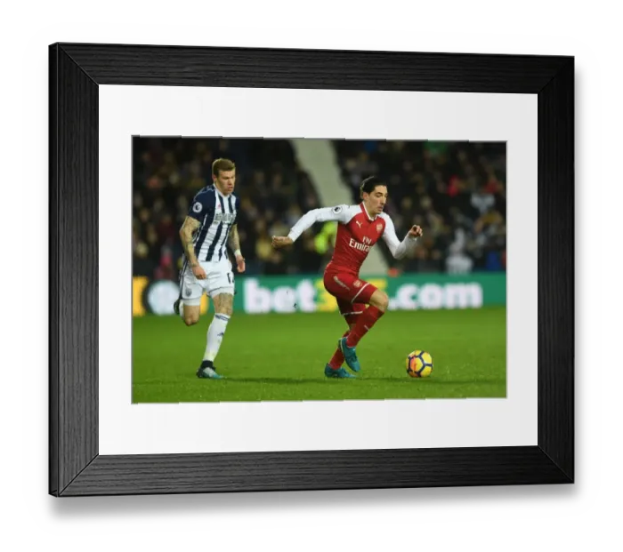 Framed Print : Hector Bellerin vs. James McClean: Battle at The Hawthorns - West Bromwich Albion vs. Arsenal (2017-18) Framed Print : Hector Bellerin vs. James McClean: Battle at The Hawthorns - West Bromwich Albion vs. Arsenal (2017-18)