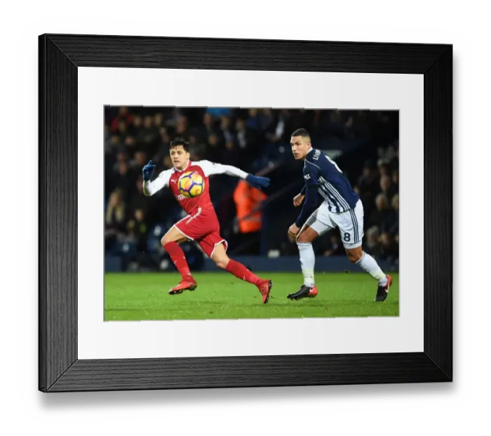Framed Print : Clash at The Hawthorns: Sanchez vs. Livermore, Arsenal vs. West Bromwich Albion (2017-18) Framed Print : Clash at The Hawthorns: Sanchez vs. Livermore, Arsenal vs. West Bromwich Albion (2017-18)