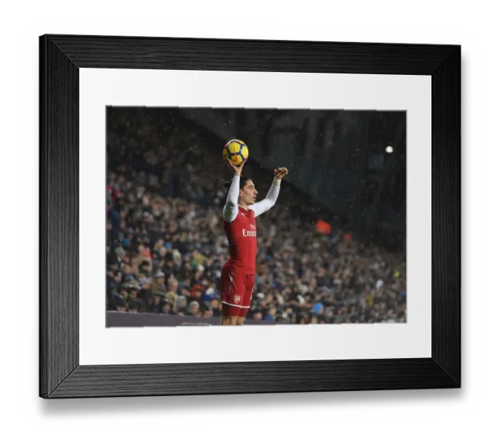 Framed Print : Hector Bellerin in Action: Arsenal vs West Bromwich Albion, Premier League (December 2017) Framed Print : Hector Bellerin in Action: Arsenal vs West Bromwich Albion, Premier League (December 2017)