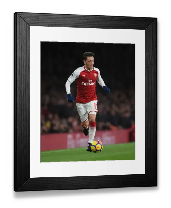 Framed Print : Mesut Ozil in Action: Arsenal vs Chelsea, Premier League 2017-18 Framed Print : Mesut Ozil in Action: Arsenal vs Chelsea, Premier League 2017-18