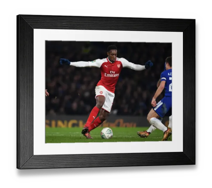 Framed Print : Danny Welbeck in Action: Arsenal vs. Chelsea - Carabao Cup Semi-Final First Leg