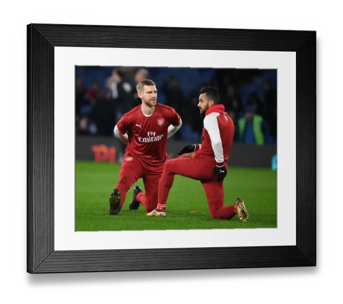 Framed Print : Arsenal Players Per Mertesacker and Theo Walcott Before Carabao Cup Semi-Final vs Chelsea Framed Print : Arsenal Players Per Mertesacker and Theo Walcott Before Carabao Cup Semi-Final vs Chelsea