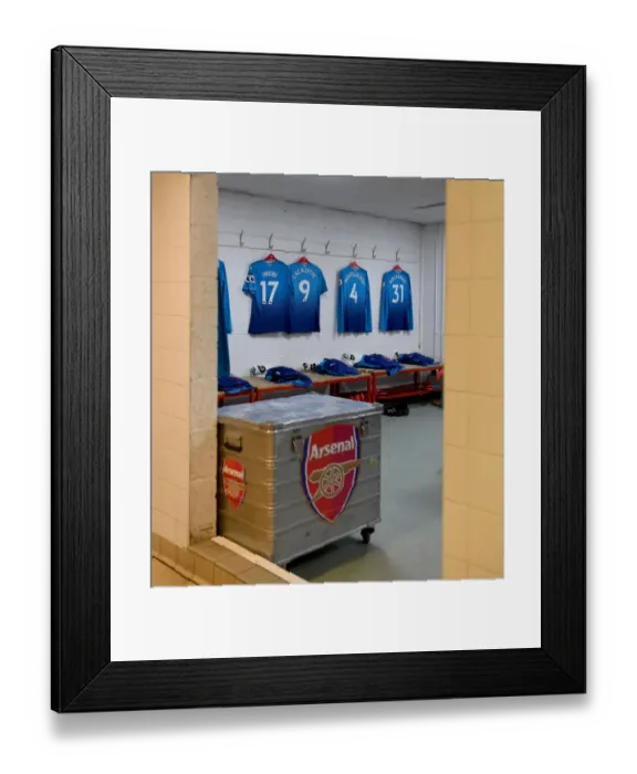 Framed Print : Arsenal's Away Gear Ready for AFC Bournemouth Clash (2017-18) Framed Print : Arsenal's Away Gear Ready for AFC Bournemouth Clash (2017-18)