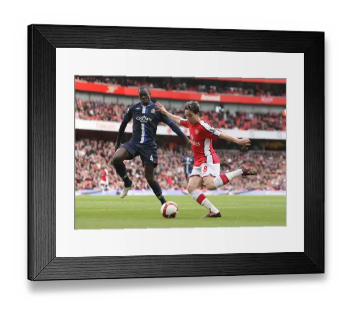 Framed Print : Samir Nasri (Arsenal) Christopher Samba (Blackburn)
