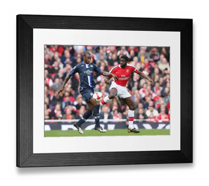 Framed Print : Kolo Toure (Arsenal) Jason Roberts (Blackburn) Framed Print : Kolo Toure (Arsenal) Jason Roberts (Blackburn)