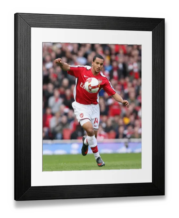 Framed Print : Theo Walcott's Unforgettable Night: Arsenal's 4-0 Thrashing of Blackburn Rovers, Emirates Stadium, 2009