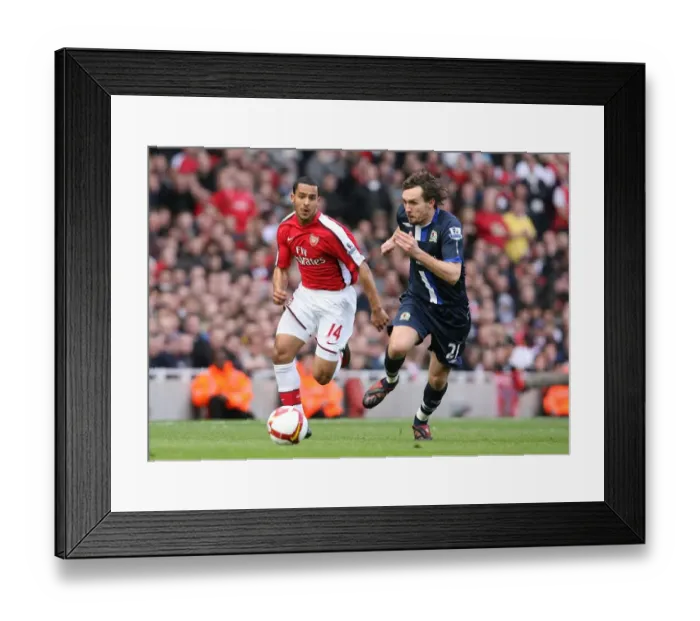 Framed Print : Theo Walcott's Stellar Performance: Arsenal Thrashes Blackburn Rovers 4-0, Emirates Stadium, March 14, 2009