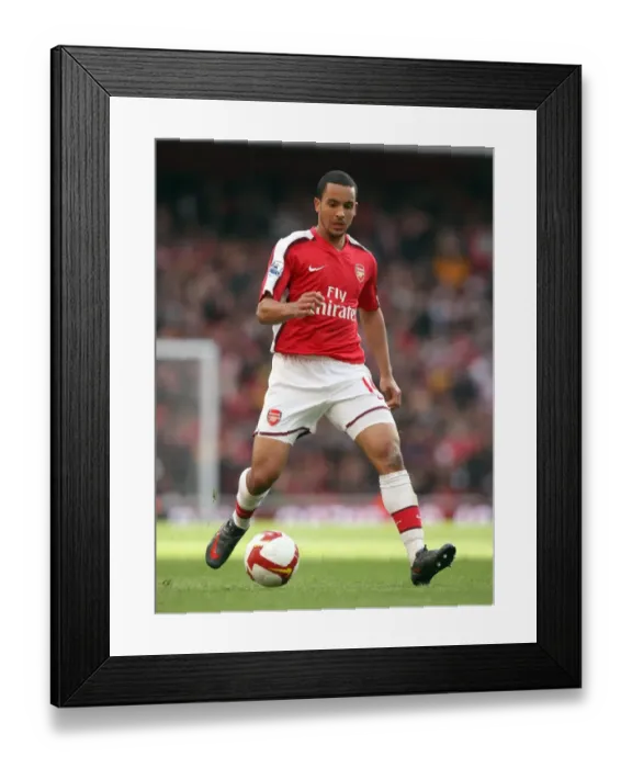Framed Print : Theo Walcott's Unforgettable Night: Arsenal's 4-0 Thrashing of Blackburn Rovers (March 14, 2009)