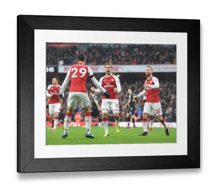 Framed Print : Arsenal Celebrate Nacho Monreal's Goal Against Crystal Palace (2018) Framed Print : Arsenal Celebrate Nacho Monreal's Goal Against Crystal Palace (2018)