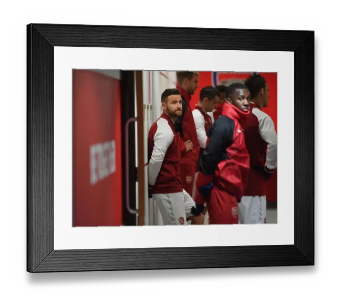 Framed Print : Arsenal's Shkodran Mustafi in the Changing Room Before Arsenal v Crystal Palace, Premier League 2017-18 Framed Print : Arsenal's Shkodran Mustafi in the Changing Room Before Arsenal v Crystal Palace, Premier League 2017-18