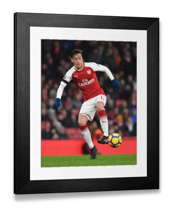 Framed Print : Mesut Ozil in Action: Arsenal vs Crystal Palace, Premier League 2017-18 Framed Print : Mesut Ozil in Action: Arsenal vs Crystal Palace, Premier League 2017-18