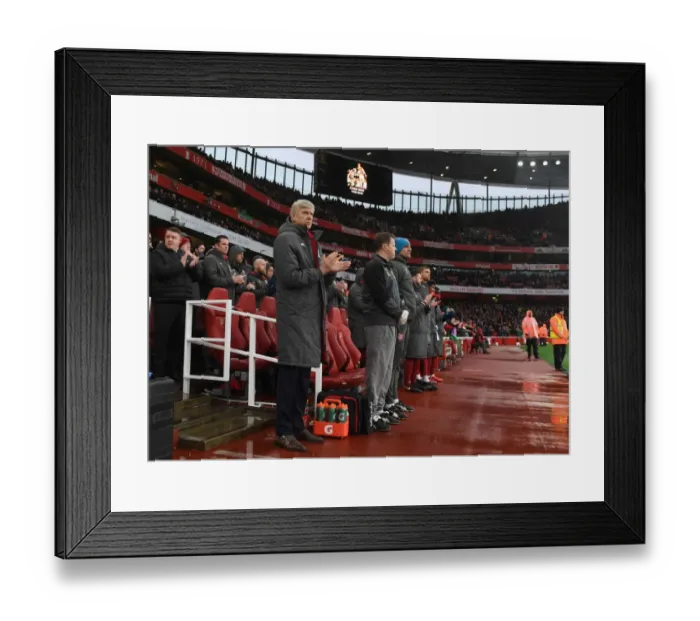Framed Print : Arsene Wenger Pays Tribute to Cyril Regis during Arsenal vs Crystal Palace, Premier League 2017-18 Framed Print : Arsene Wenger Pays Tribute to Cyril Regis during Arsenal vs Crystal Palace, Premier League 2017-18