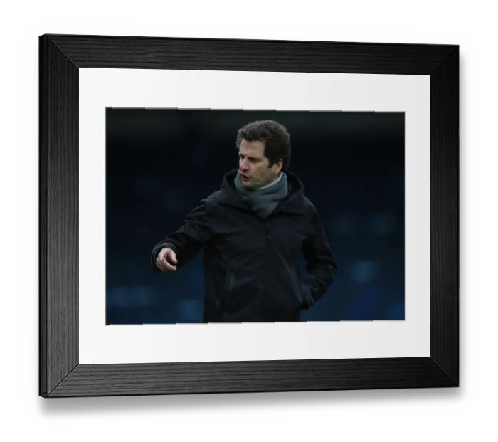 Framed Print : Joe Montemurro Leads Arsenal Women in WSL Match against Reading FC