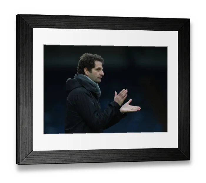 Framed Print : Joe Montemurro Leads Arsenal Women Against Reading FC in WSL Action