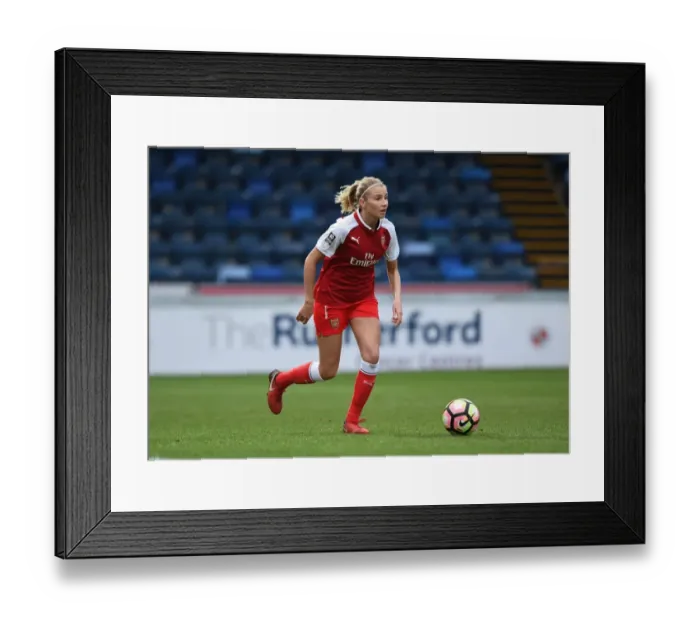 Framed Print : Leah Williamson in Action: Reading FC Women vs. Arsenal (2018)