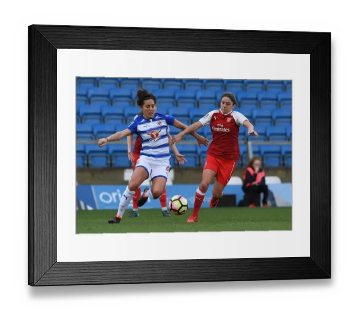 Framed Print : Van de Donk vs. Williams: Intense Clash Between Reading and Arsenal Ladies in WSL Action