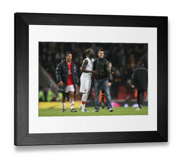 Framed Print : Arsenal captain Cesc Fabregas and Bacary Sagna celebrate