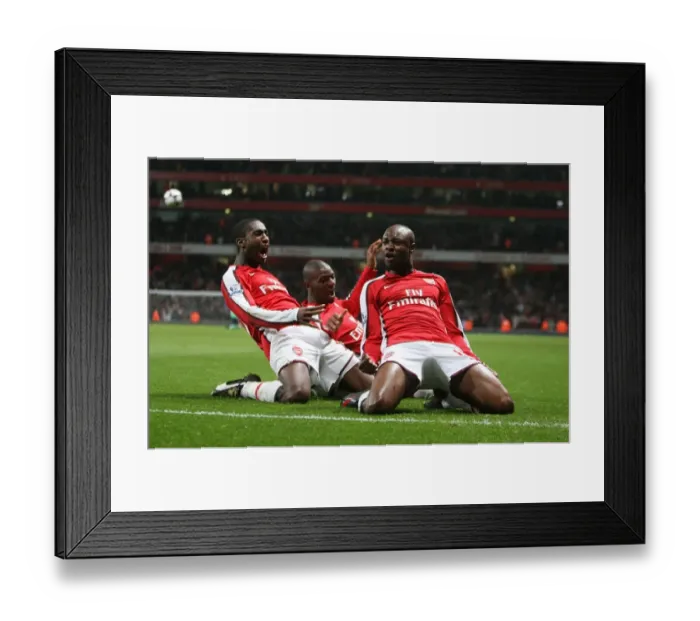 Framed Print : William Gallas celebrates scoring the 2nd Arsenal goal Framed Print : William Gallas celebrates scoring the 2nd Arsenal goal