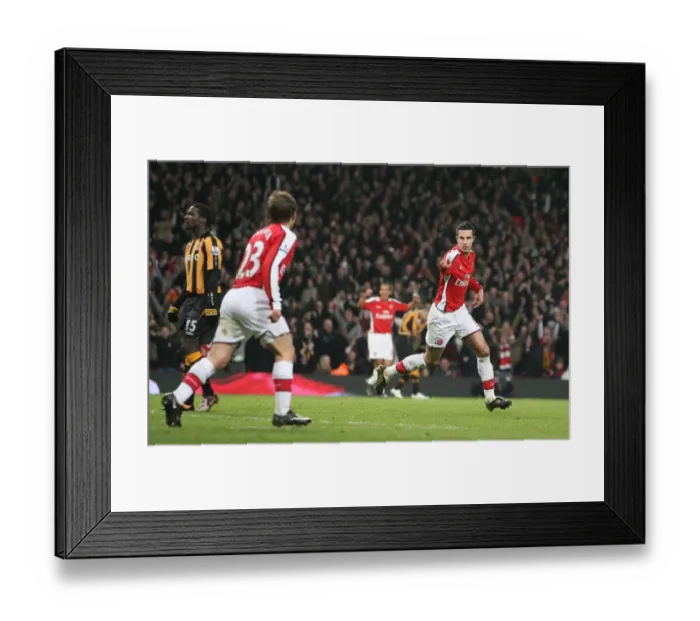 Framed Print : Van Persie's Thrilling FA Cup Goal: Arsenal's 2-1 Victory Over Hull City (April 2009)