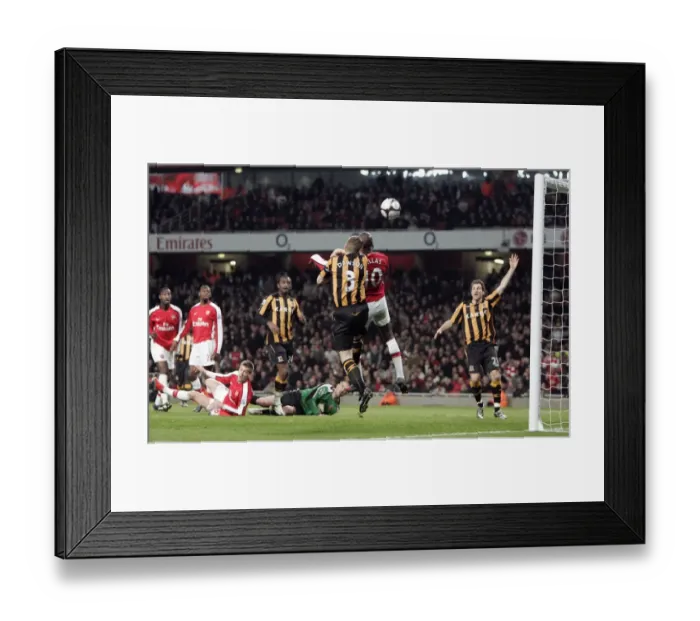 Framed Print : Arsenal FC vs Hull City: FA Cup Clash 2008-09