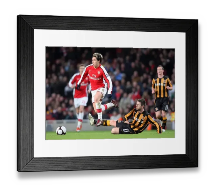 Framed Print : Arsenal FC vs Hull City: FA Cup Clash 2008-09 - Arsenal v Hull City FA Cup Print