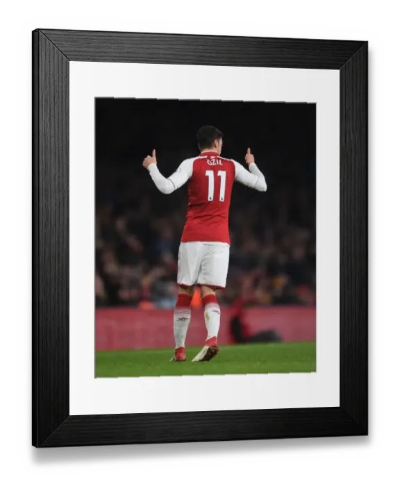Framed Print : Mesut Ozil in Action: Arsenal vs. Everton, Premier League 2017-18 Framed Print : Mesut Ozil in Action: Arsenal vs. Everton, Premier League 2017-18