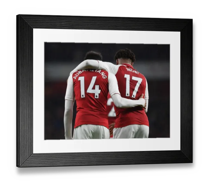 Framed Print : Arsenal's Aubameyang and Iwobi in Action against Everton (2017-18) Framed Print : Arsenal's Aubameyang and Iwobi in Action against Everton (2017-18)