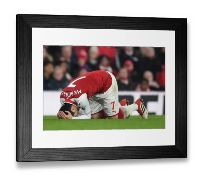 Framed Print : Arsenal's Mkhitaryan Shines in Premier League Clash Against Everton Framed Print : Arsenal's Mkhitaryan Shines in Premier League Clash Against Everton