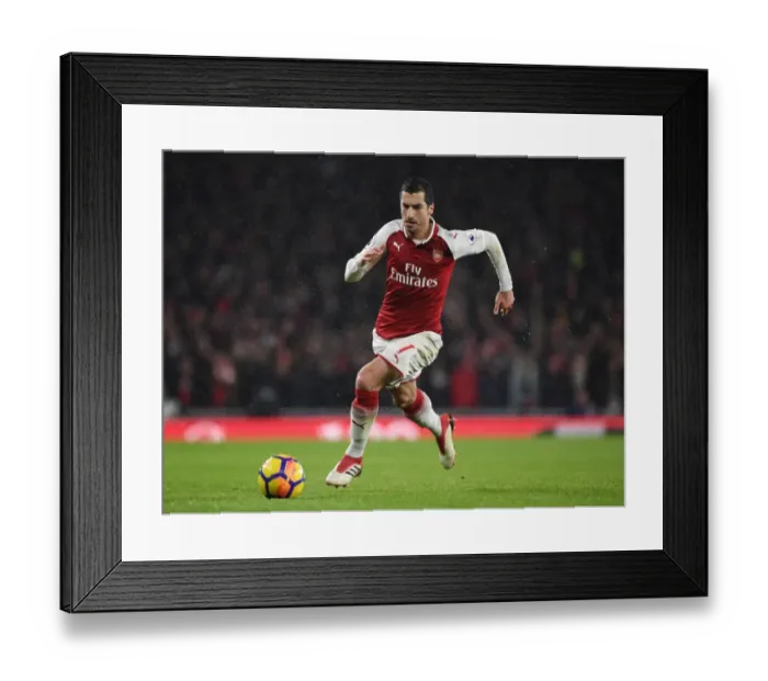 Framed Print : Mkhitaryan in Action: Arsenal vs Everton, Premier League 2017-18 Framed Print : Mkhitaryan in Action: Arsenal vs Everton, Premier League 2017-18