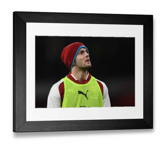 Framed Print : Arsenal's Jack Wilshere in Action against Everton - Premier League 2017-18 Framed Print : Arsenal's Jack Wilshere in Action against Everton - Premier League 2017-18