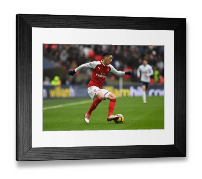 Framed Print : Mesut Ozil's Brilliant Performance: Arsenal's 1-0 Win Over Tottenham Hotspur at Wembley Stadium, Premier League 2018