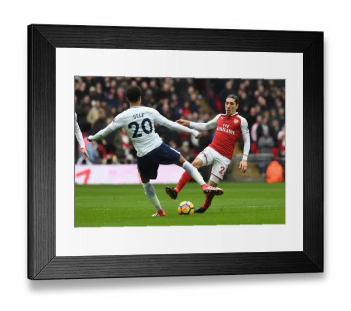 Framed Print : Hector Bellerin (Arsenal) Dele Alli (Tottenham)