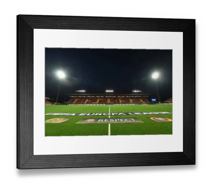 Framed Print : Battle at Jamtkraft Arena: Ostersunds FK vs. Arsenal, UEFA Europa League 2017-18