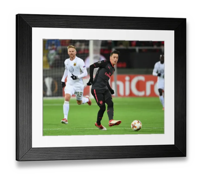 Framed Print : Mesut Ozil in Action: Arsenal vs Ostersunds FK, UEFA Europa League 2018