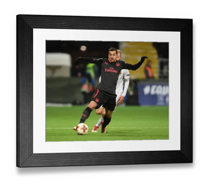 Framed Print : Mkhitaryan vs Edwards: Arsenal's Europa League Battle in Ostersund