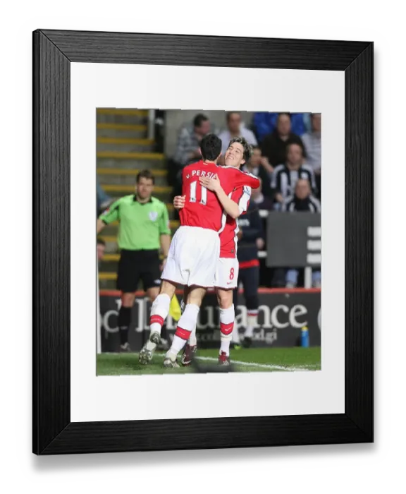 Framed Print : Samir Nasri shoots celebrates scoring the 3rd Arsenal Framed Print : Samir Nasri shoots celebrates scoring the 3rd Arsenal