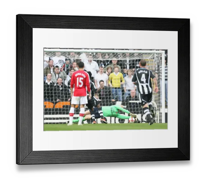 Framed Print : Arsenal goalkeeper Manuel Almunia save the Newcastle Framed Print : Arsenal goalkeeper Manuel Almunia save the Newcastle