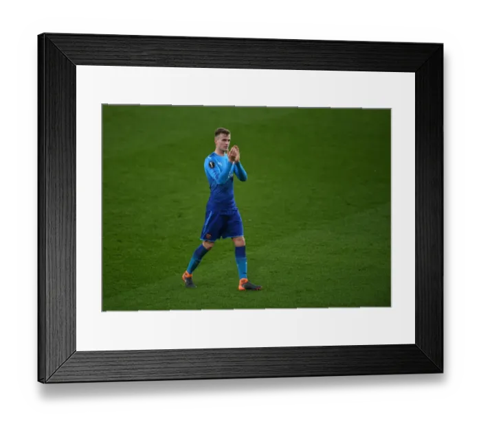 Framed Print : Rob Holding Celebrates with Arsenal Fans after Europa League Victory over Östersunds FK