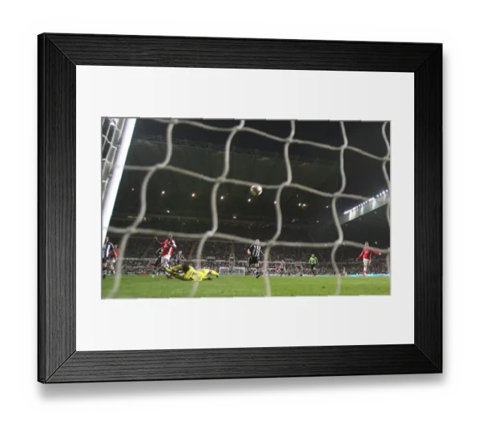 Framed Print : Abou Diaby's Stunning Goal: Arsenal's 2nd in 3-1 Win Over Newcastle