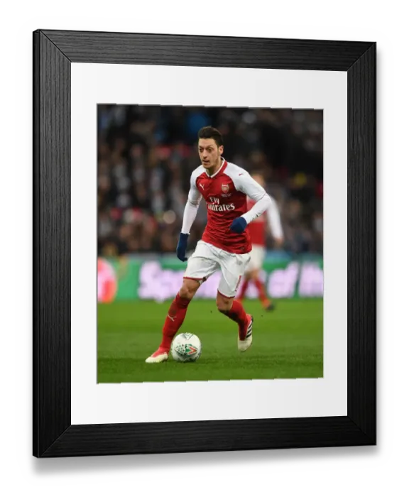 Framed Print : Mesut Ozil in Action: Arsenal vs Manchester City - Carabao Cup Final 2018 Framed Print : Mesut Ozil in Action: Arsenal vs Manchester City - Carabao Cup Final 2018