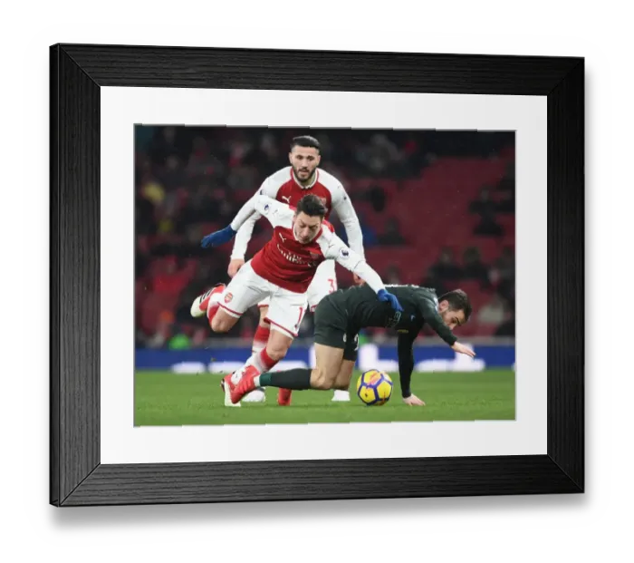Framed Print : Mesut Ozil vs Bernardo Silva: Clash of the Creatives - Arsenal v Manchester City, Premier League Framed Print : Mesut Ozil vs Bernardo Silva: Clash of the Creatives - Arsenal v Manchester City, Premier League