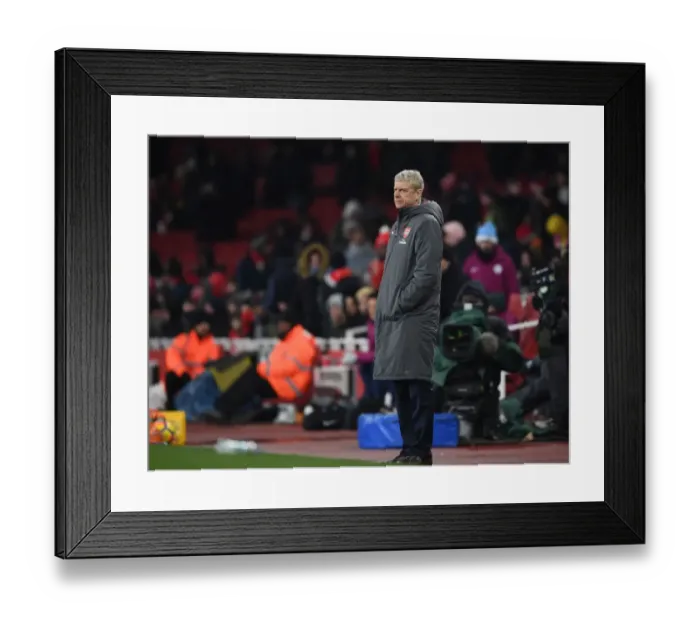 Framed Print : Arsene Wenger Leads Arsenal Against Manchester City - Premier League 2017-18 Framed Print : Arsene Wenger Leads Arsenal Against Manchester City - Premier League 2017-18
